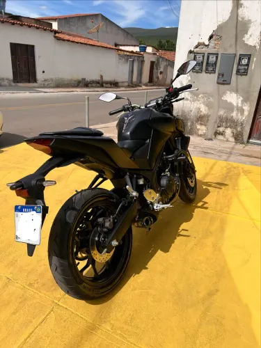 Mt03 2024 em perfeito estado