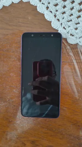 Samsung J8 Roxo