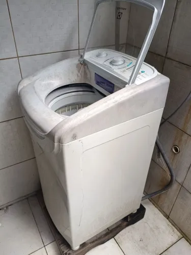 Máquina de lavar roupas 8Kg Eletrolux 