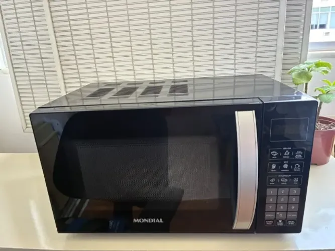 Micro-ondas Mondial 21L Preto 220V, 3 meses de uso