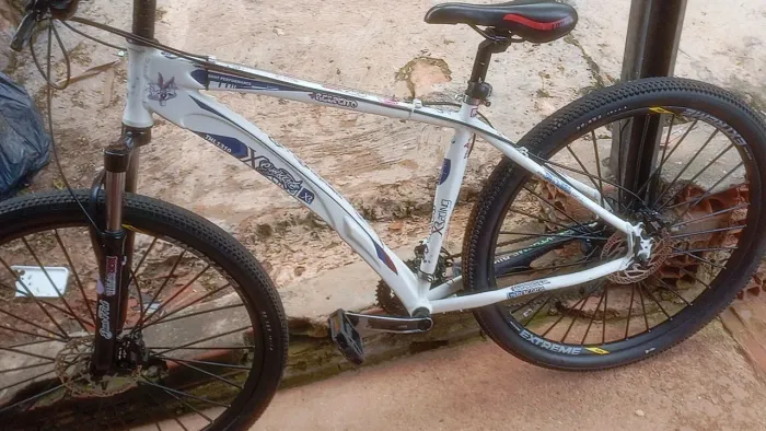 Bicicleta freio a óleo