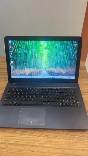 Vende-se Noteebok