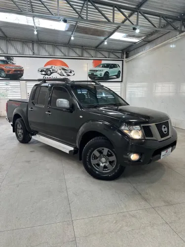 Nissan Frontier SV AT. CD 4X4 2.5 TB Dies. Aut. 2015