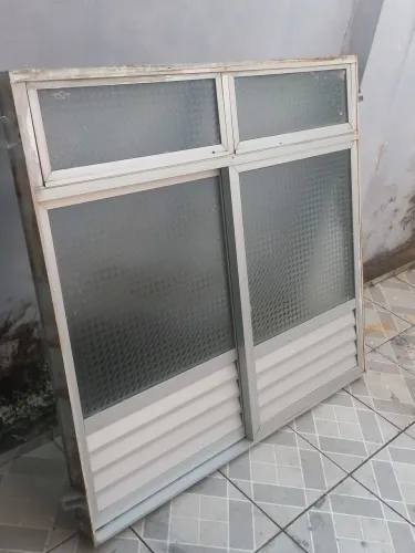 JANELÃO DE ALUMINIO 1,30 DE LARGURA POR 1,20 DE ALTURA