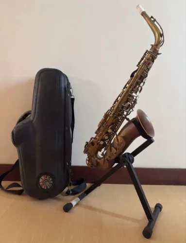 Vendo Sax alto Júpiter 767