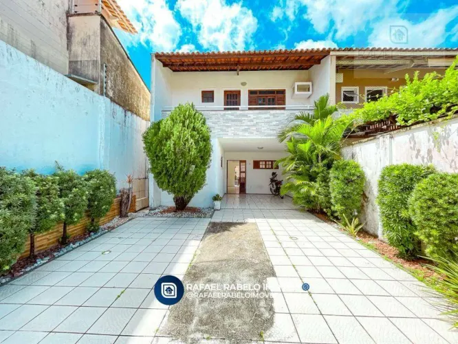 Casa duplex à venda no bairro Sapiranga | Residencial Milênium.