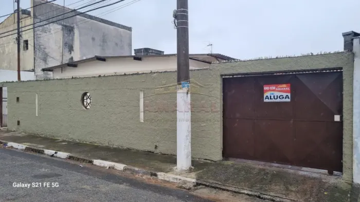 CASA TÉRREA À VENDA NA CIDADE EDSON SUZANO SP QUINTAL AMPLO E ÓTIMA LOCALIZAÇÃO
