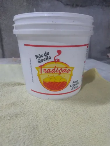 Vendo esse balde por esse valor me ajude