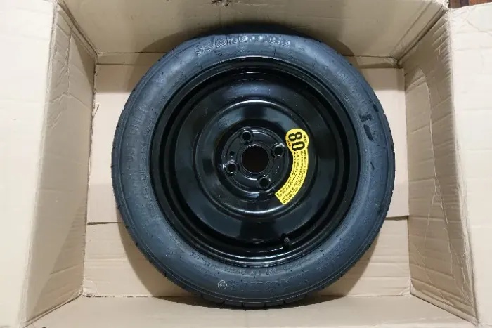 Estepe temporário HB20 aro 15 Maxxis M-9400 T125/80D15 4x100