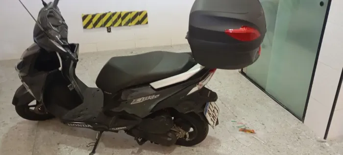 Moto Elite 125 Muito conservada. pneu novos com vacina