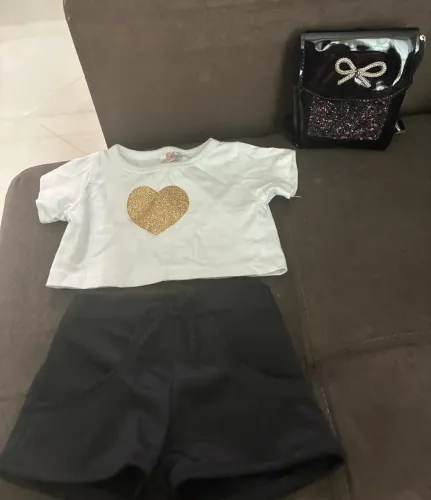 Conjunto de roupa Criamigos