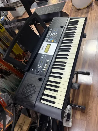 Teclado Yamaha Psr E224 Impecável - Usado