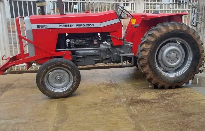 Trator Massey Ferguson 265