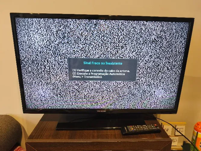 TV Samsung UN32FH4205G, uma TV LED HD de 32"