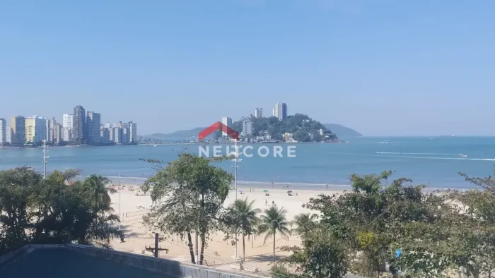 Apartamento em Praça Vinte e Dois de Janeiro - Centro - São Vicente/SP