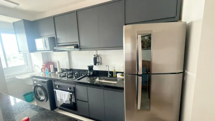 Apartamento 3 quartos, 1 suíte, completo em armários, 2 vagas de garagem, andar alto - Aer