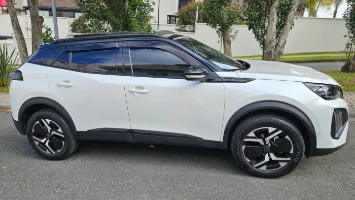 Peugeot 2008 GT 1.0 Turbo Flex 5P Aut. 2025