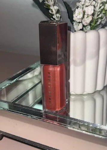FENTY BEAUTY Original Gloss Bomb Universal Lip Luminizer | cor: Fussy