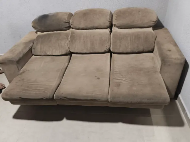 Vende-se sofá cama.