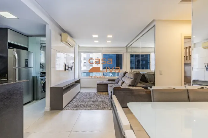 Apartamento 2 dormitórios com suíte, no bairro São Sebastião, em Porto Alegre