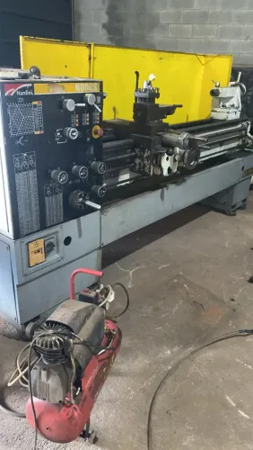 Vendo torno mecânico