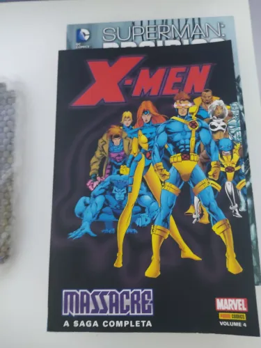 Cinco HQs Marvel e DC, estado de novo, sem detalhes. Para colecionador.?