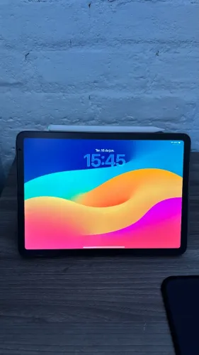 iPad Air 5a Geração M1 + Caneta + Capa