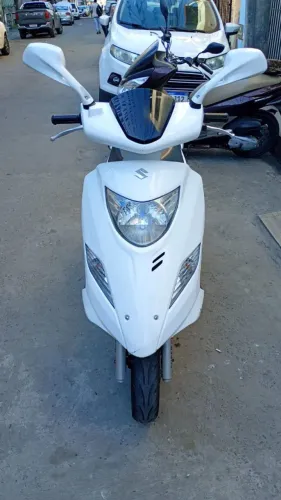 Moto Burgman Suzuki
