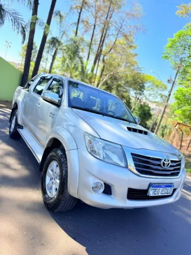 Toyota Hilux CD SRV D4-d 4X4 3.0 TDI Dies 2014