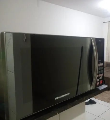 Microondas BRASTEMP 38L SEMINOVO