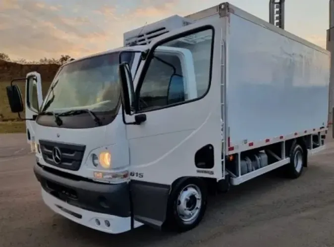 Accelo 1016 Bau Refrigerado 2017