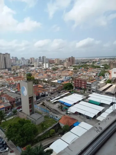 Imóvel para aluguel e venda possui 30 metros quadrados com 1 quarto em Campina - Belém - P