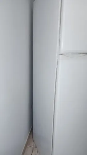 Geladeira semi nova