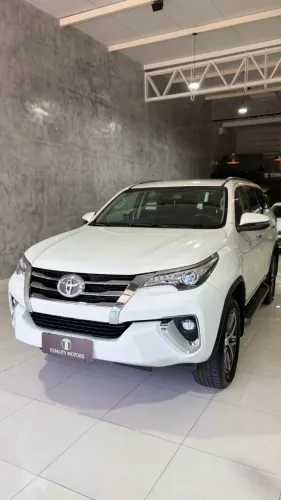 Toyota Hilux SW4 SRX 4X4 2.8 TDI 16V Dies. Aut. 2019