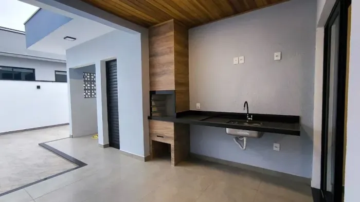 Casa no Condomínio Malibu Caçapava-SP, 130m2, 3 dorm(1 suíte) 4vgs. R$880.000