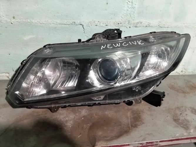 Farol do Honda Civic