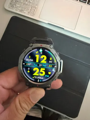 Amazfit T-Rex 3 - HYROX Oficial + GPS + AMOLED - R$ 900