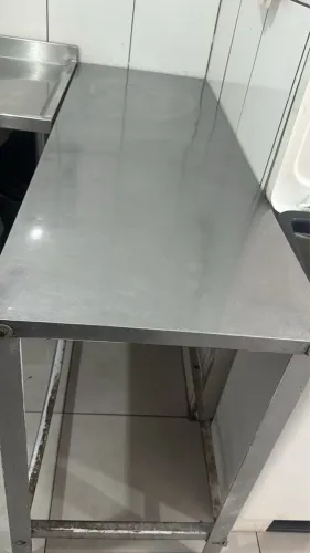 Bancada inox com prateleira