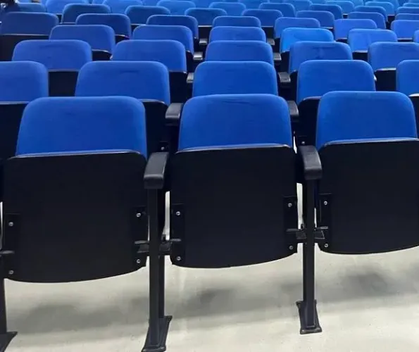 POLTRONAS PARA AUDITÓRIO E IGREJAS