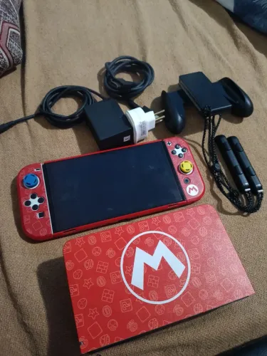 Nintendo Switch Oled desbloqueado Kamikaze 256Gb c/ Vários jogos já instalados.
