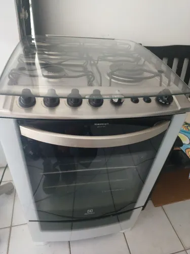 Fogão Electrolux automático tripla chama gril timer 