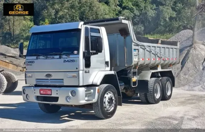 Caminhão Ford CARGO 2428 - Caçamba
