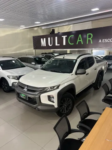 Mitsubishi L200 Trit. S.out. GLS 2.4 CD Diesel Aut. 2025