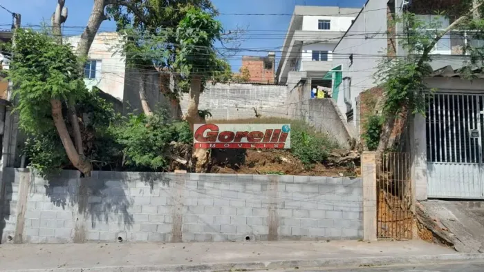 Terreno a Venda no Bairro