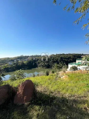 TERRENO EM CONDOMÍNIO FECHADO - LAGO DOURADO - 1.003m²