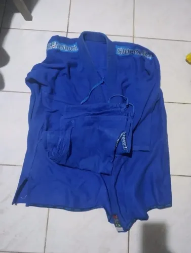 Kimono A4 Shiroi Azul