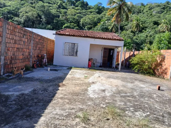 Vendo casa no centro de Barra de São Miguel
