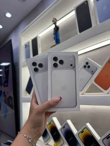IPHONE 17 PRO MAX 256GB SILVER <br>R$7299,00 NOVO LACRADO <br>ENTREGA GRÁTIS EM TODO DF