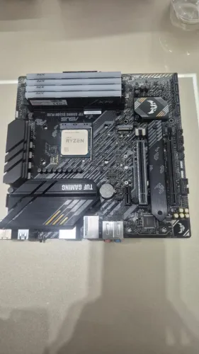 Placa Mae Asus TUF GAMING B550M-PLUS DDR4 Socket AM4 Chipset AMD B550