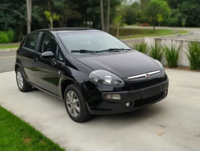 Fiat Punto Attractive 1.4 Fire Flex 8V 5P 2015